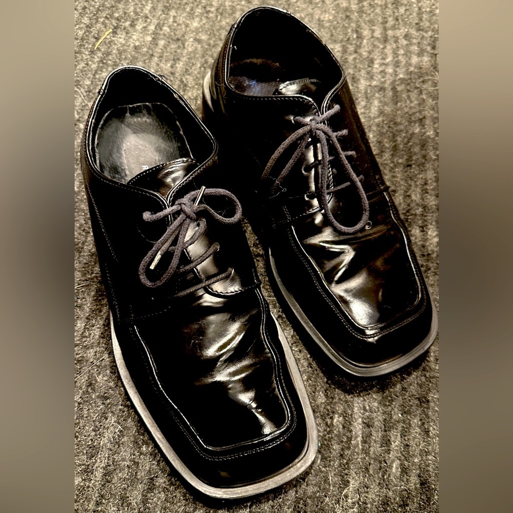 Kenneth Cole Black Leather Shoes